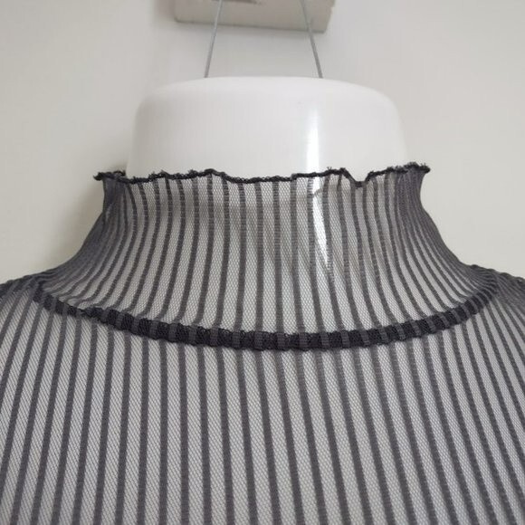 Oak + Fort Gray Sheer Wavy Lettuce Hem Highneck Blouse OS - Picture 6 of 11